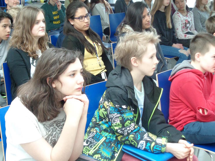Estudiantes de Escuela Internacional de Helsinki rinden tributo a Rub&eacute;n Dar&iacute;o